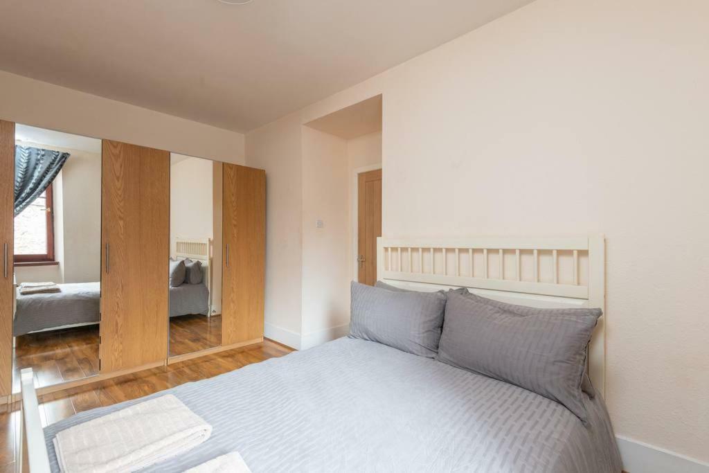 Ness Central Apartment - Greig Street อินเวอร์เนส ภายนอก รูปภาพ